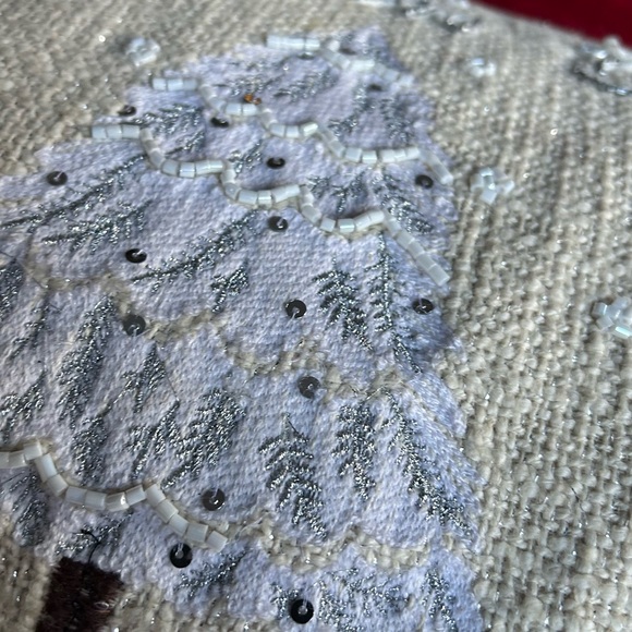 Two holiday winter accent pillows - Picture 11 of 14